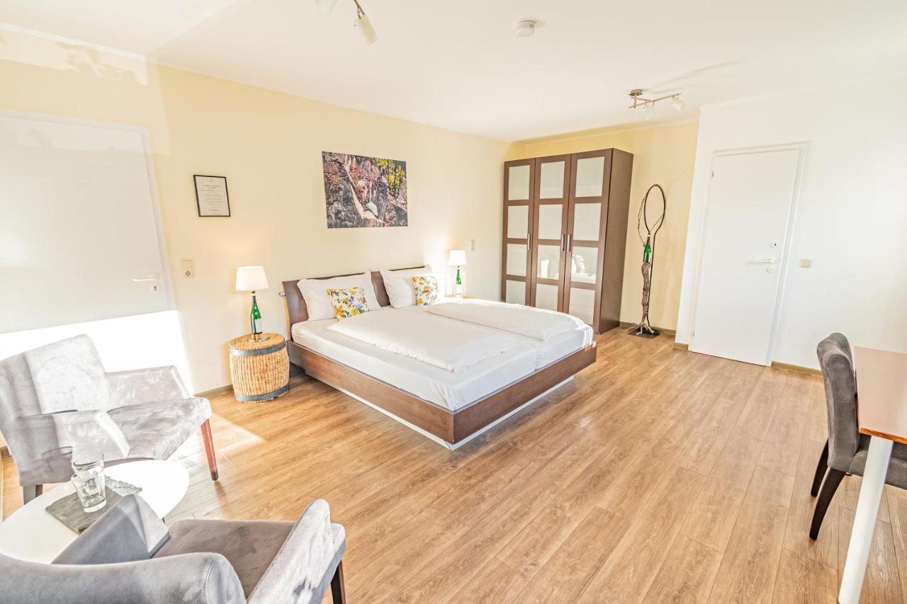 Weinhotel Ayler Kupp 외부 사진
